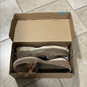 Sperry women’s Tan Boat Shoes